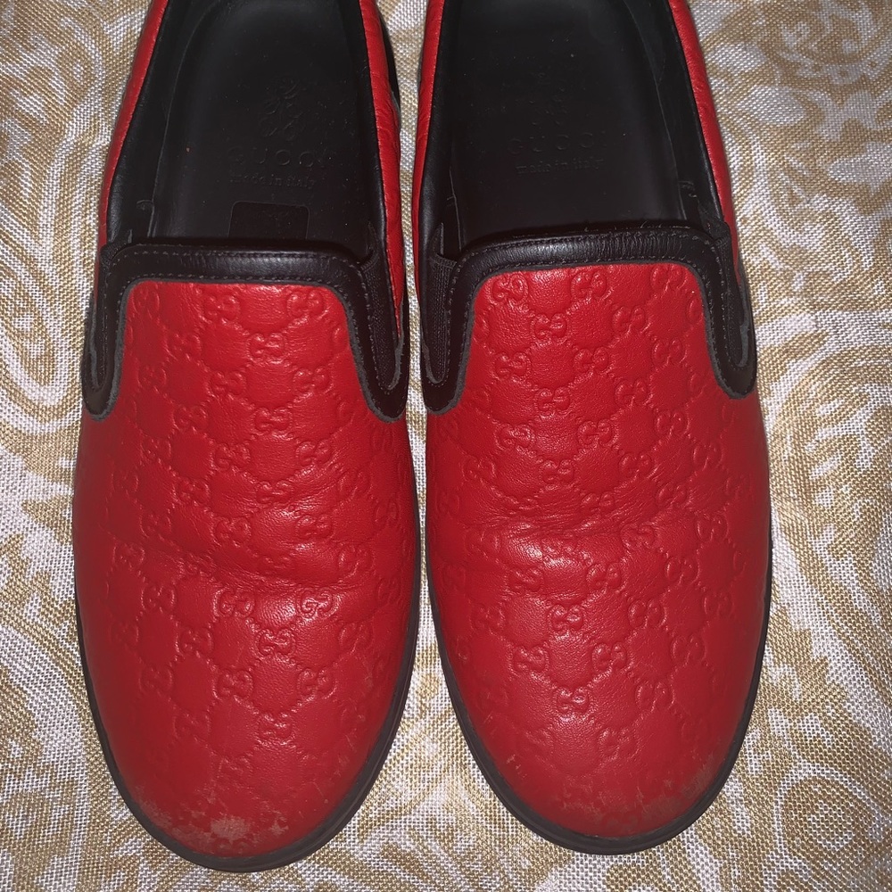 AUTHENTIC GUCCI SLIP ON  LEATHER NO BOX